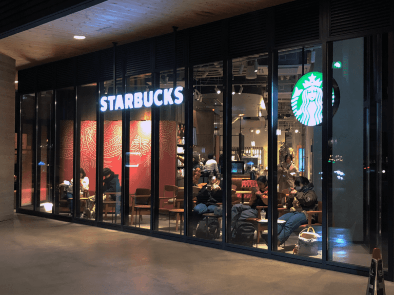 市内4店舗目のスタバが函館に開業!気になる店内を写真付きでレビュー