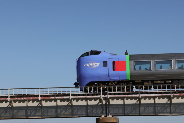 【速報】283系は来年3月で引退か。特急おおぞらのオール261系化が進行